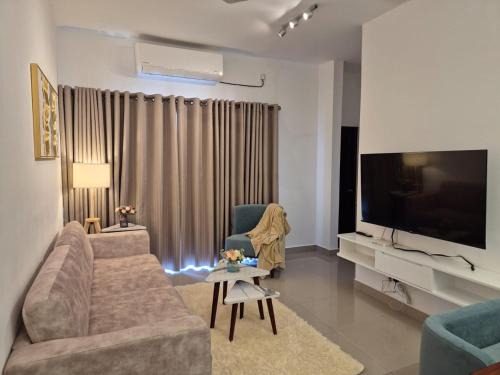 Negombo Apartment | Elysian Blue Suites - Santorini Resort Negombo