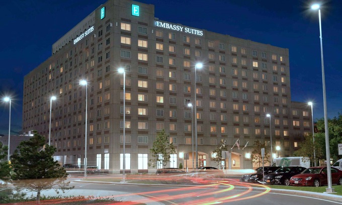 East Boston Hotel | Embassy Suites Boston Logan Airport
