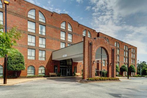 Williamsburg Hotel | Embassy Suites Williamsburg