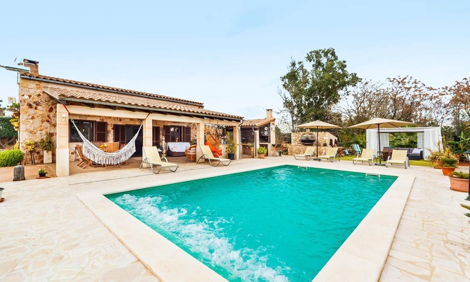Campos Villa | Embedded in Nature and with Pool - Finca Esplendor