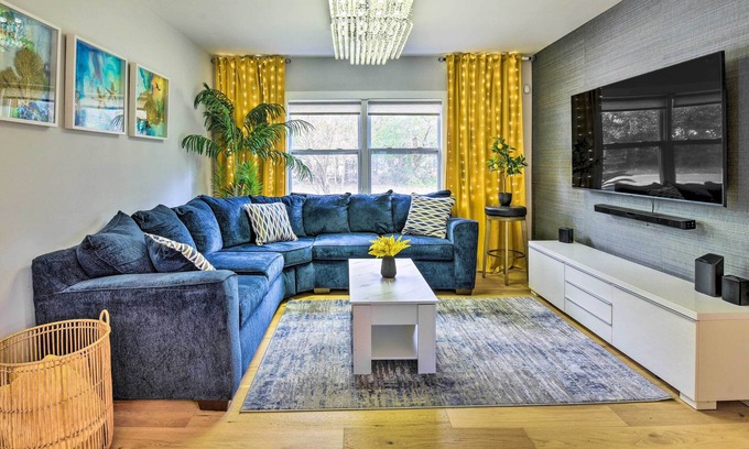 Lake Lorraine House | Emerald Coast Vacation Rental: 1 Mi to Beach