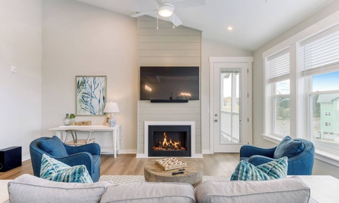 Bermuda Bay Condo | Emerald Escape 3 Bedroom Condo at Hamilton Cay Reserve