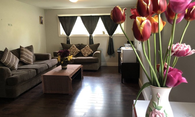 Charlottetown House | Emerald Gem is a beautiful Guest House near everything: Water, Park & Downtown
