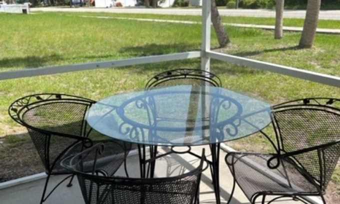 Englewood Cottage | Emerald Palms Unit 3