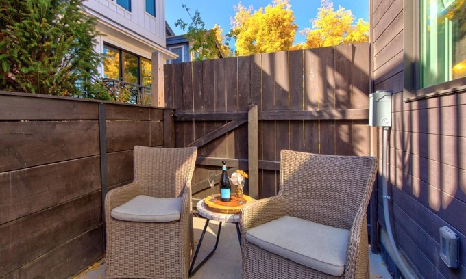Aerie Cottage | Empire 4 Bedrooms PEA-1009 by KBM
