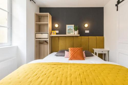 Arromanches-les-Bains Apartment | En plein cœur d'Arromanches - Coté Digue