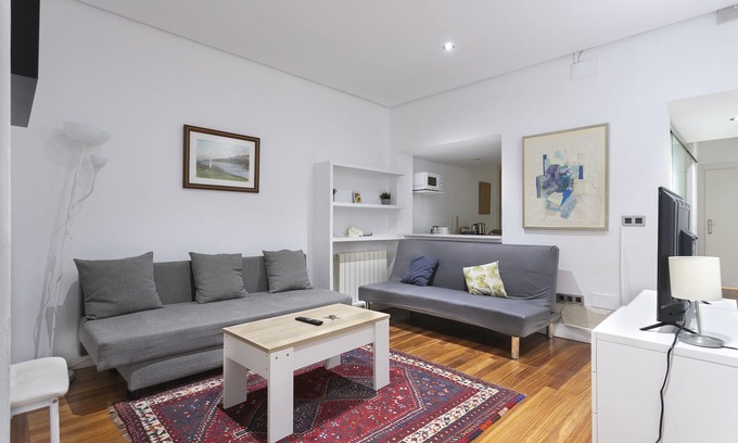 Barrio de La Latina Apartment | Encantador Piso muy Céntrico en Madrid