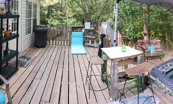 Powell House | Enchanted escape, secluded in the Ozarks entire home with a private hot tub