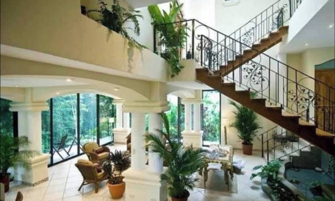 Barrio Las Playitas House | Enchanted Home