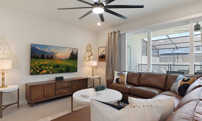 Four Corners House | Enchanted Wonderland 5 BR Townhouse in Windsor Cay Resort by Blue Sky Villas