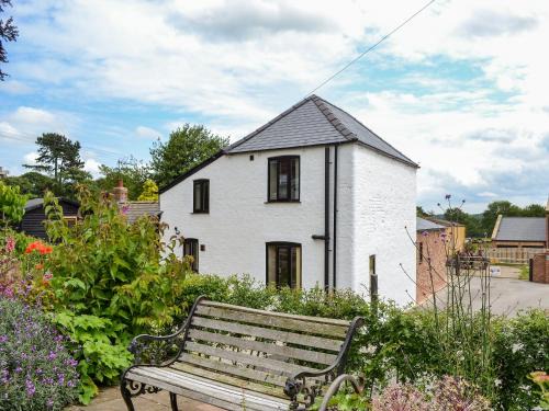 Kilnwick House | End Cottage