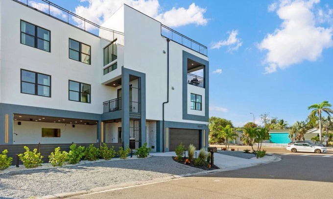 Treasure Island House | Endless Gulf View Retreat