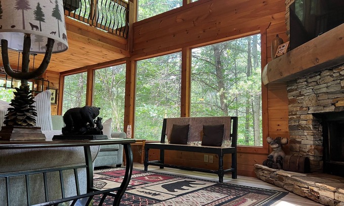 Sautee Nacoochee Cabin | Endless Views Cabin, Tucked away In the Woods