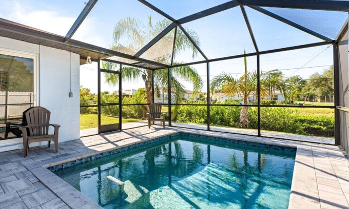 Englewood South House | Englewood Escape: 3BR Water-Front with Pool