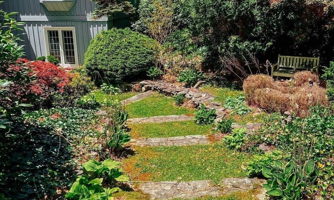 Highlands House | English Tea Garden Highlands Vacation Home with Large Patio