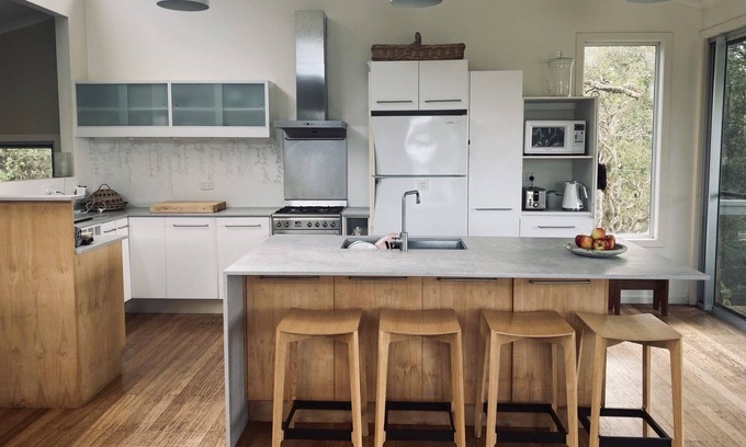 Hat Head House | Enjoy a coastal getaway, relax in this spacious home located in a quiet area.