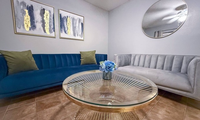 Davenport Apartment | Enjoy a Cozy Stay in Charming Studio in Davenport with AC, WiFi.