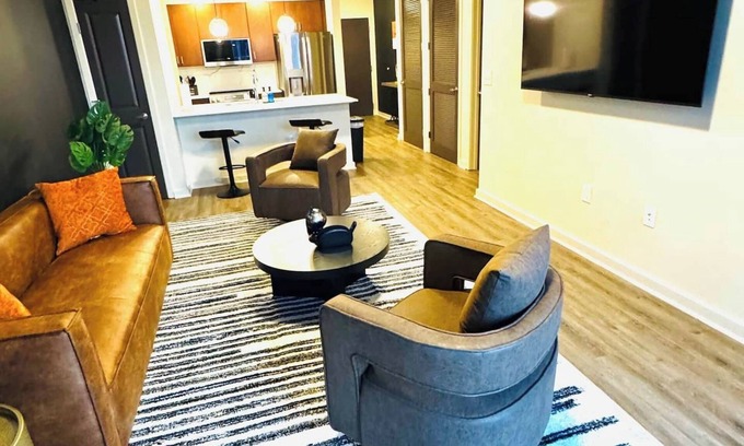 Midtown Apartment | Enjoy a stylish experience at this centrally-located Skyline Retreat.