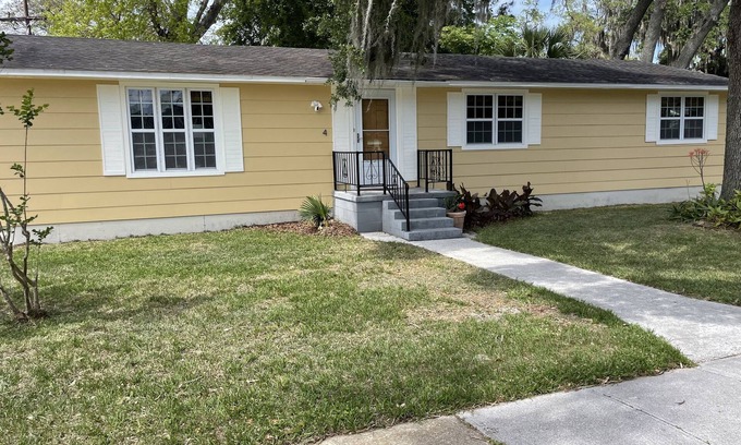 St. Augustine House | Enjoy all of what sunny St. Augustine has to offer just steps from Casa Veria!
