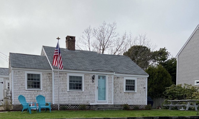 Dennis Port Cottage | Enjoy fall on the Cape with a quick walk to private beach!