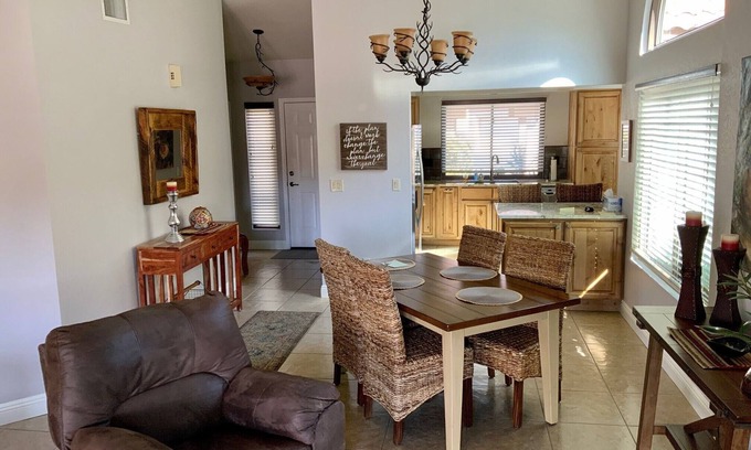 Casas Adobes House | Enjoy Golf Course & Catalina Mountain Views from this Remodeled Desert Oasis