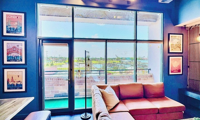 Sandusky Condo | Enjoy Lake & Pool Views Just Minutes From Cedar Point Sports Force