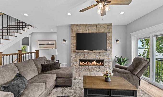 Colchester House | Enjoy Sunsets at Fully Equipped 4BR-Lake Champlain