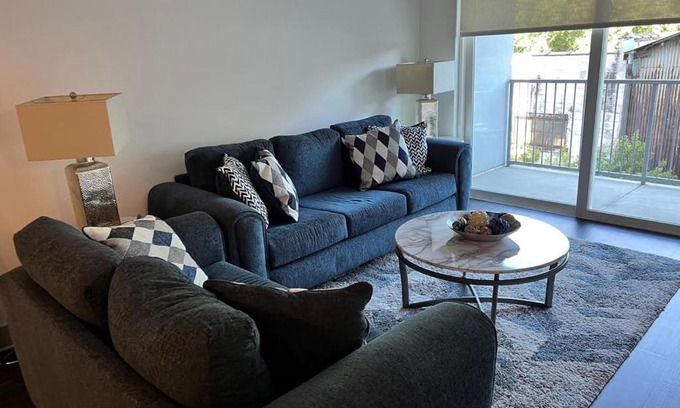 Inman Park Apartment | Enjoy the Beltline and Ponce City Market in the heart of Atlanta!