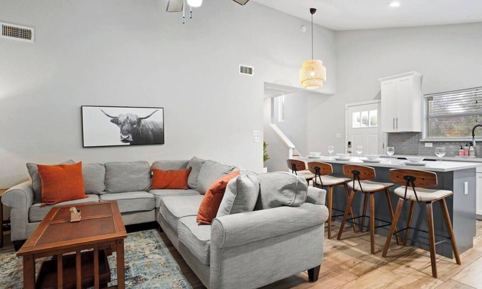 Chestnut House | Enjoy the contemporary luxury in this comfortable 3BR house, ideally situated near the University of Texas and its sporting venues. Visit top restaurants, shops, and other attractions within mins. It features everything you may desire during your vis