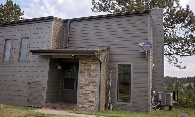 Hill City Condo | Enjoy the peace & quiet of the Hills. This unit is located west of Hill City.