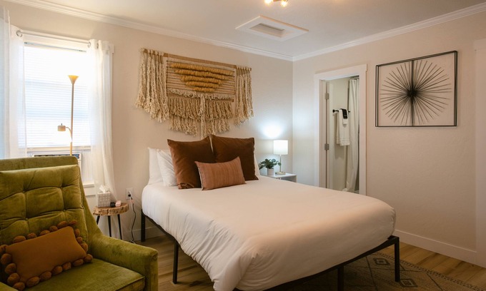 Gold Hill Apartment | Enjoy the tranquility of a scenic riverside neighborhood in Gold Hill. This area is peaceful, offers beautiful views, and is a convenient stopover location.