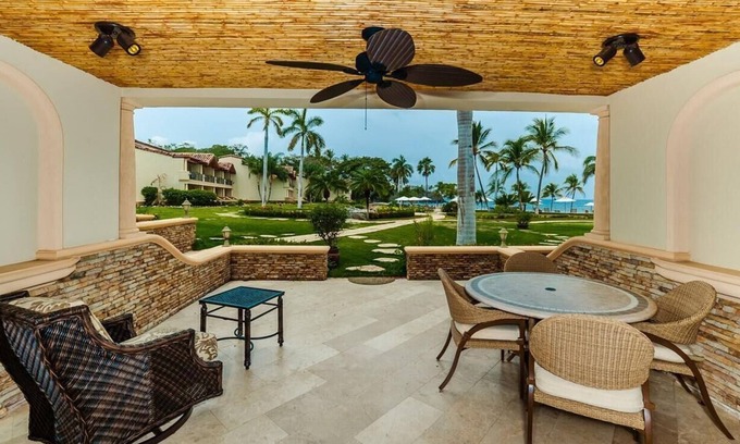 Playa Flamingo Villa | Enjoy this Luxury Oceanfront Villa at The Palms Flamingo, with 2 pools