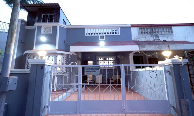 Goregaon East Villa | Entire 3 BHK Villa (Gagal Home)