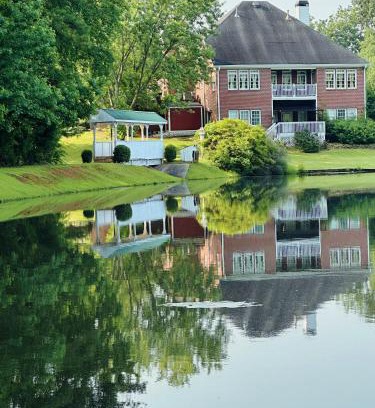 Conyers Apartment | Entire 4BR Lakeview Home with Parking Fast Wi-Fi Conyers