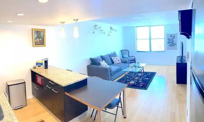 Clearwater Condo | Entire apartment 10 min from Clearwater Beachn