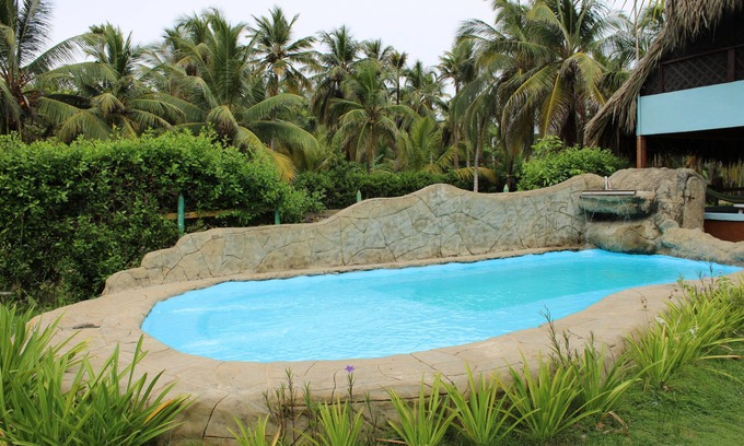 San Bernardo del Viento Cabin | Entire home in a tropical nature beach paradise directly on the Caribbean sea.