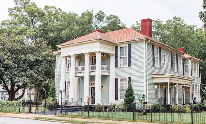 Anderson House | Entire Complex | 4 Bedrooms | Events