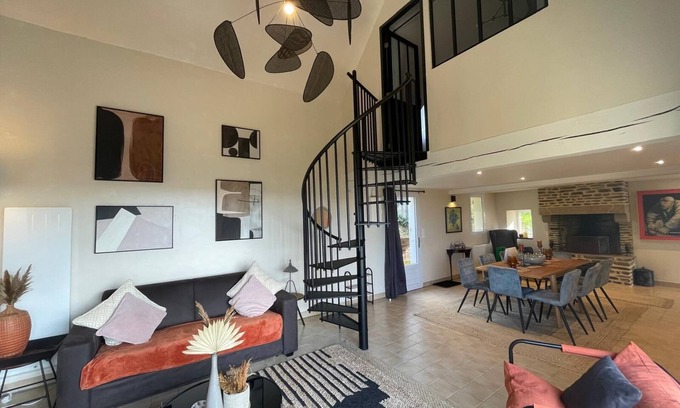 Saint-Senier-de-Beuvron House | Entire house sleeps 1-6, pet friendly. 20 mins to Mont St Michel.