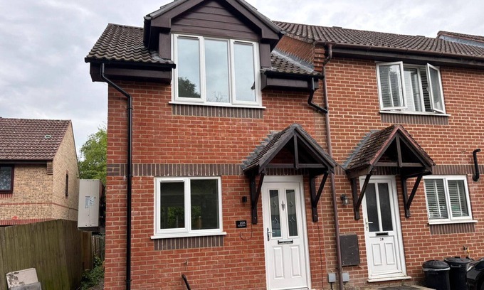 New Forest District House | Entire Home close to Peppa Pig World & New Forest