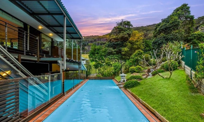 Blueys Beach House | Entire home in Blueys Beach, Australia