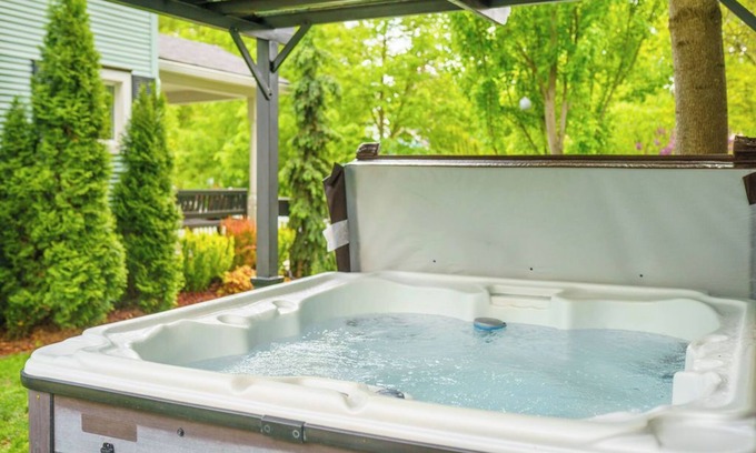 Garden District House | Entire Home Walk to Downtown with Outdoor Igloo, Hot Tub, Fire Pit & King Bed