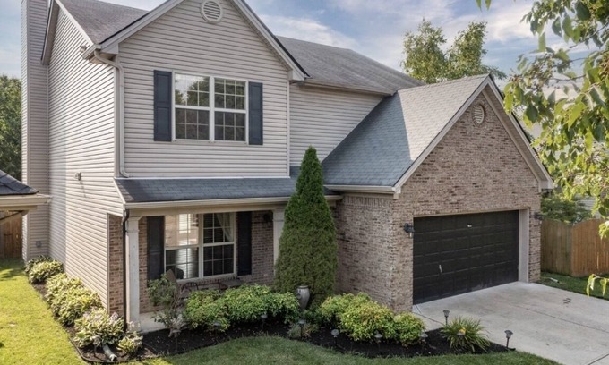 Masterson Station House | ⭐️⭐️⭐️⭐️⭐️ Entire House- 10 min from KY Horse Park, 15 min from UK