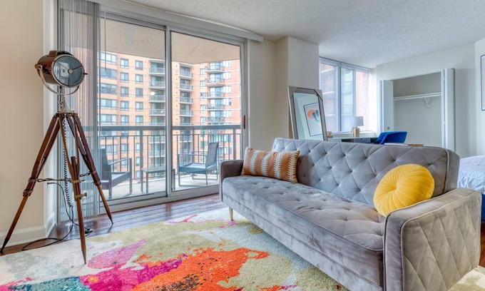 Pentagon City Apartment | Entire Luxury apt near D-TOWN DC