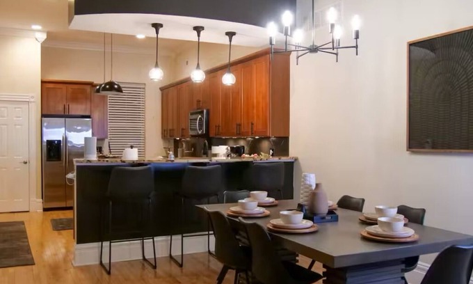 The Gate House | Entire Place Lafayette Est-Urban Retreat Book now!