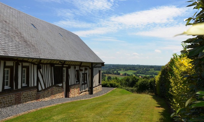 Les Authieux-sur-Calonne Cottage | Entire renovated barn with spectacular view and spacious garden