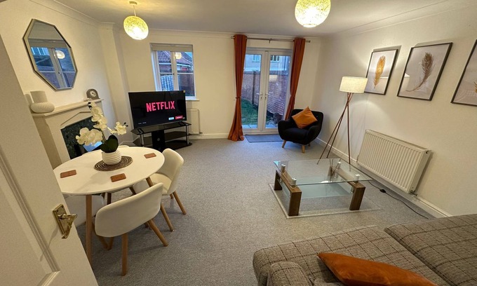 Ipswich House | Entire Townhouse in Ipswich