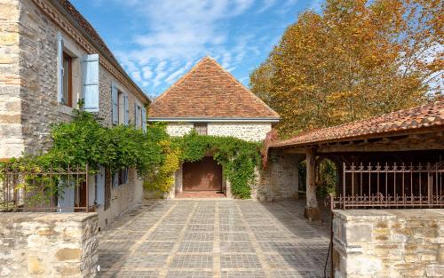 Sauveterre-de-Bearn Apartment | Entre Galets