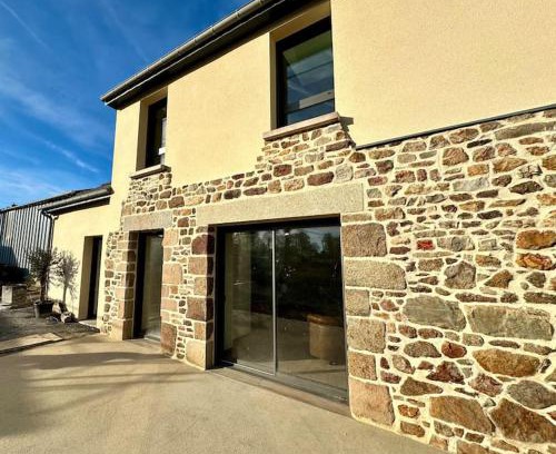 Irodouer House | Entre Rennes et St Malo, grande maison lumineuse Chez Mathilde