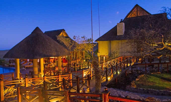 Okaukuejo Cabin | Epacha Game Lodge & Spa