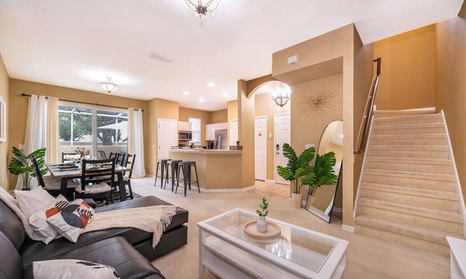Kissimmee House | Epic Arty Retreat near Disney